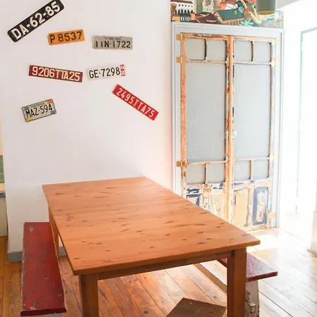 Alface Hall & Bar Хостел *