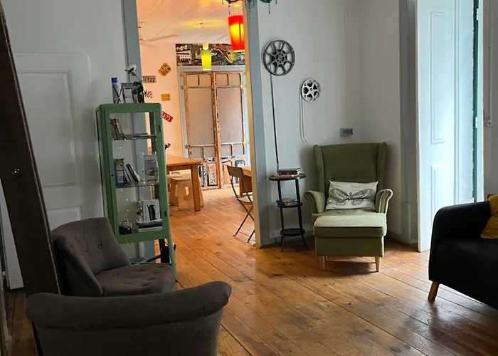 Hostel Alface Hall & Bar *