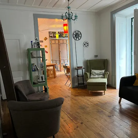 Vandrerhjem Alface Hall & Bar *