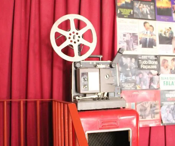 Hostal Alface Hall & Bar