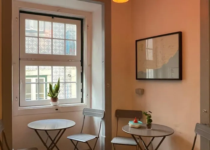 Alface Hall & Bar Hostal