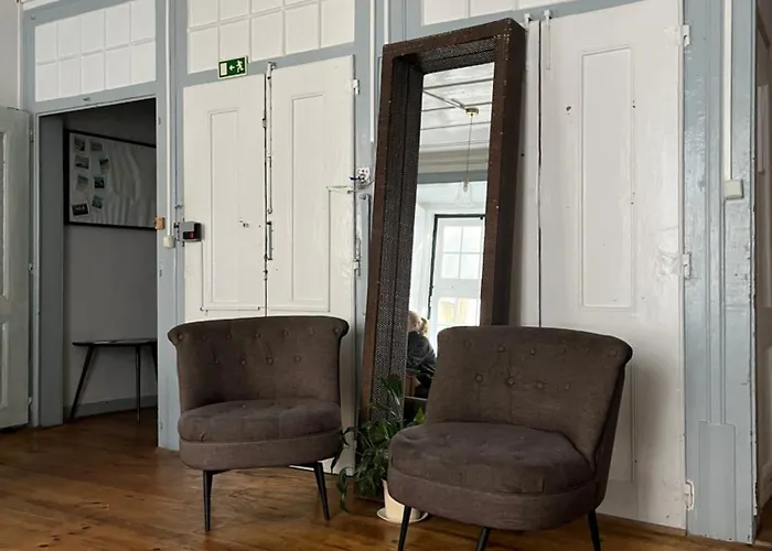 Hostal Alface Hall & Bar *