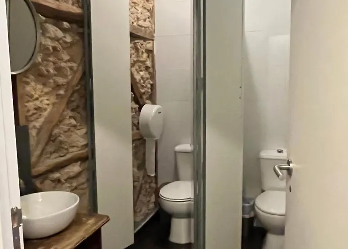 Hostal Alface Hall & Bar *