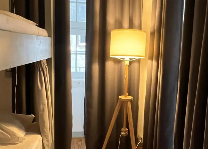 Hostal Alface Hall & Bar *