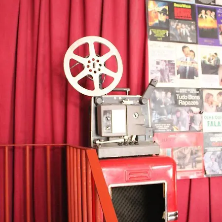 호스텔 Alface Hall & Bar