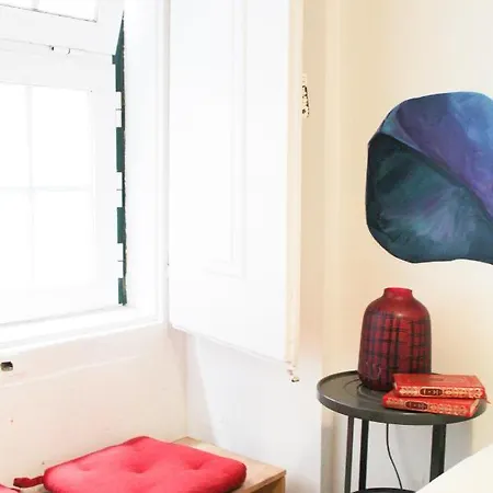 Alface Hall & Bar Hostel *