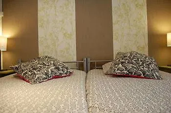 Alface Hall & Bar بيت شباب *
