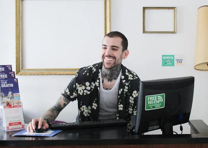 Alface Hall & Bar * リスボン