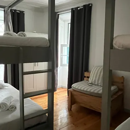 Alface Hall & Bar Hostel Lisboa