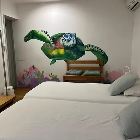 Hostel Alface Hall & Bar *