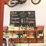 Hostel Alface Hall & Bar *