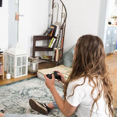 Alface Hall & Bar Ostello