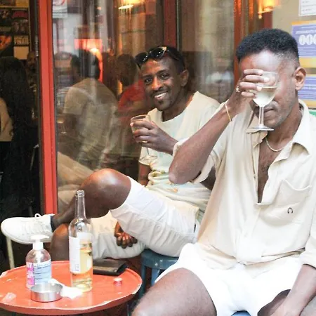 Alface Hall & Bar Hostel Lisboa